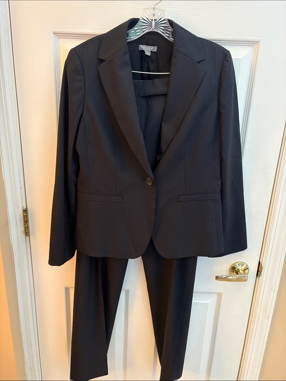 Ann Taylor black size 6P petite Pinstripe Women's Suit Jacket & Pants like new